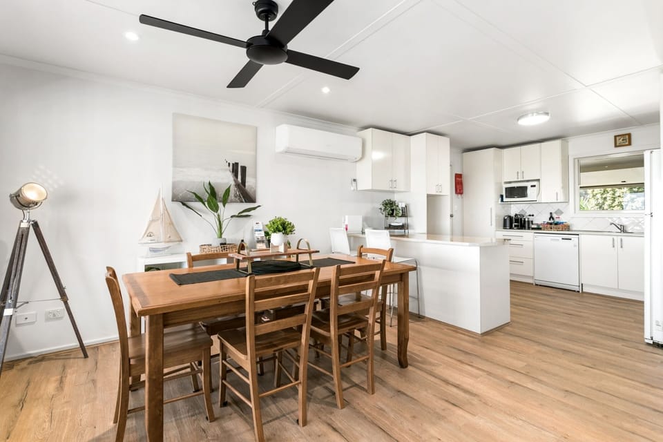 Dinning & Kitchen