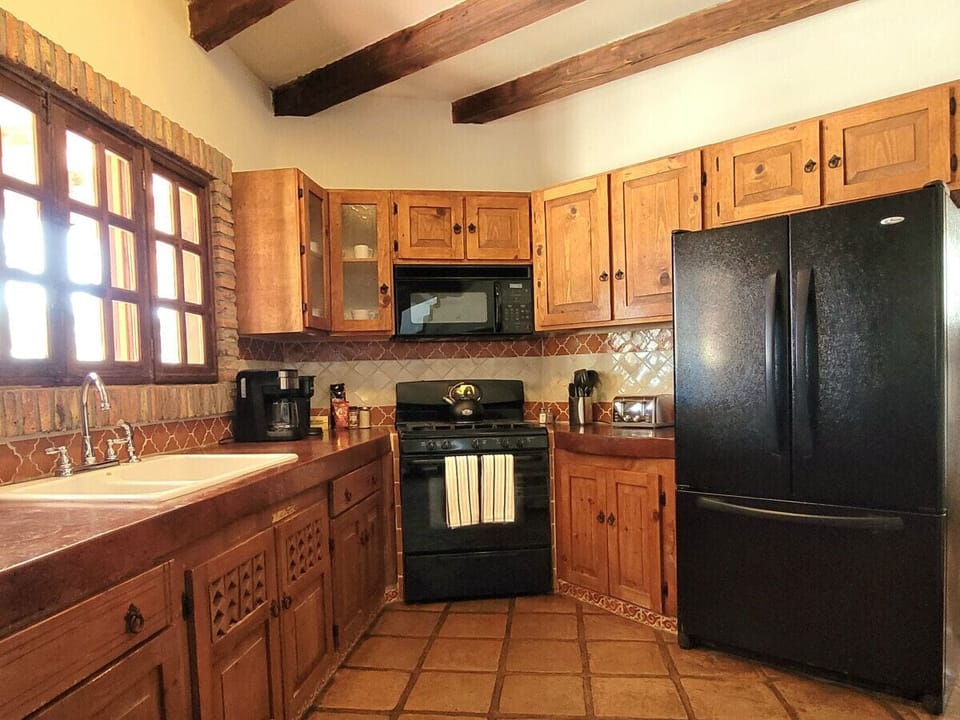 Full equipped kitchen