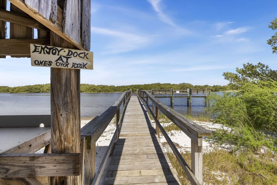 Dock for fishing for guests