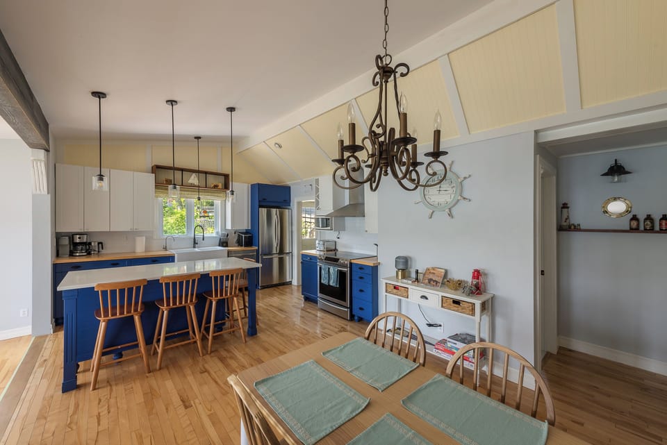 Open Concept Dining Area