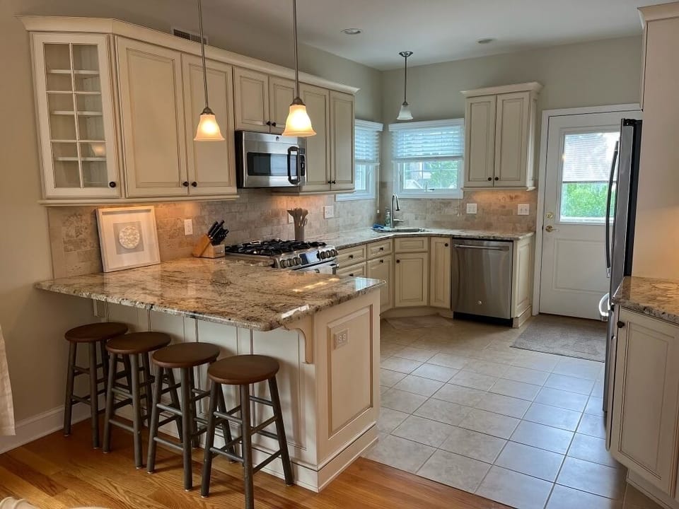 Kitchen/eating area