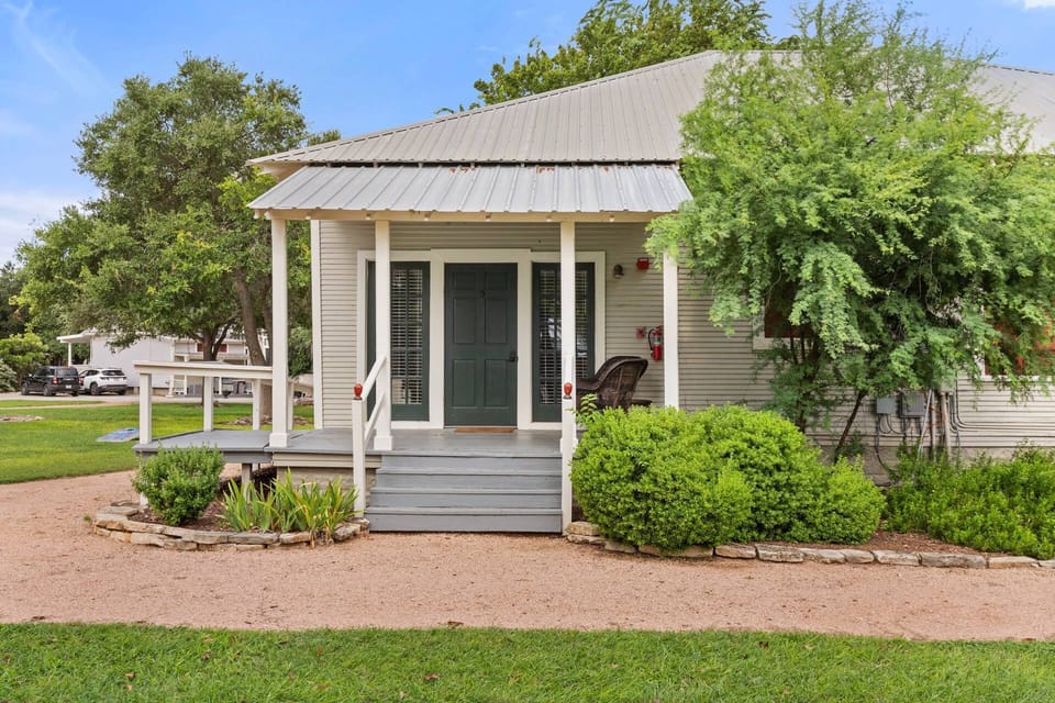 #15 The Back Porch is located on the backside of The Country House (facing The Oasis Pool) and has a private guest entrance.
