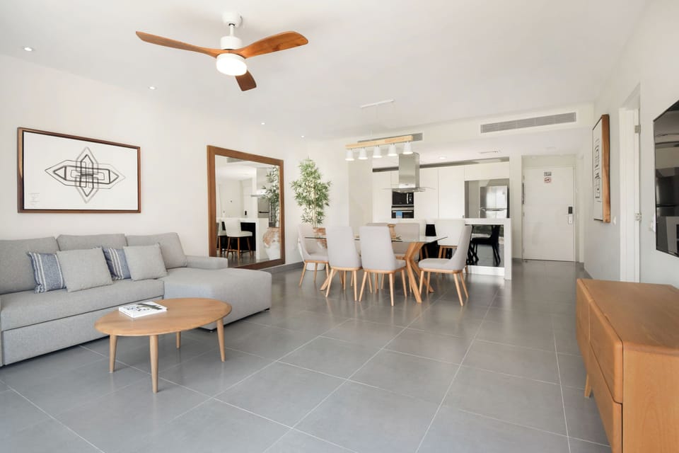 Step inside our interior space to be greeted with a modern and refreshing style.