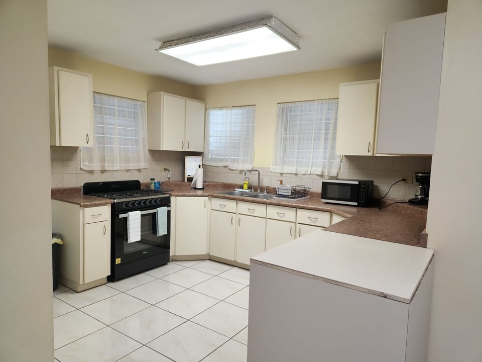 Full Kitchen
