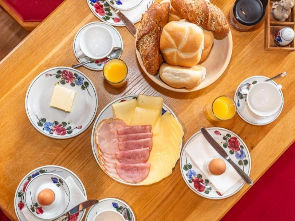 Breakfast meal