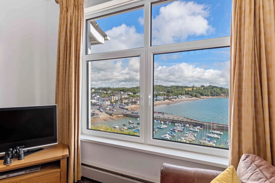 Sea Views, Harbour Views, Terrace, Parking
