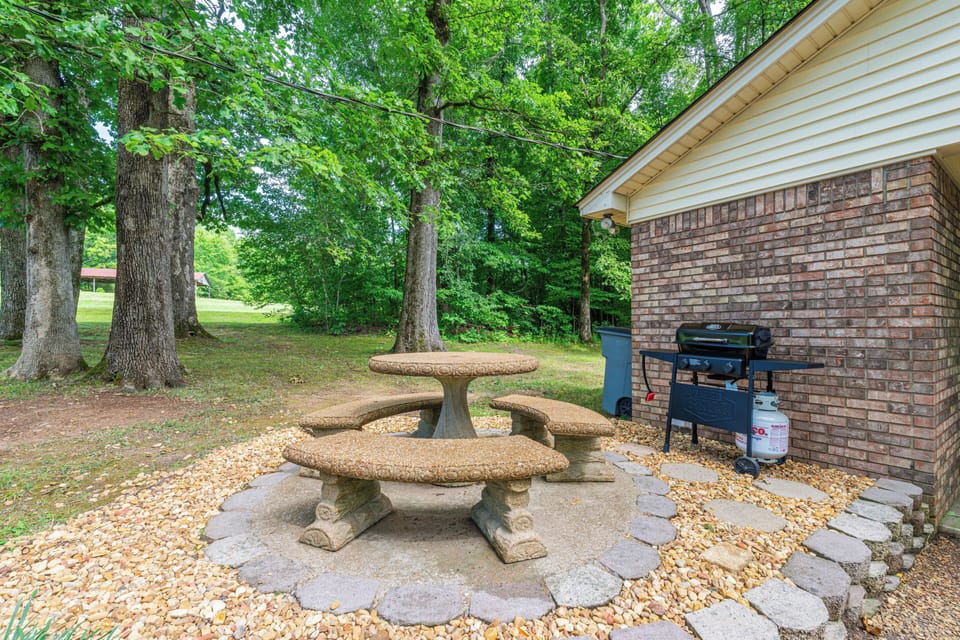 outdoor dining area