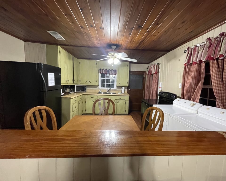 Full kitchen area