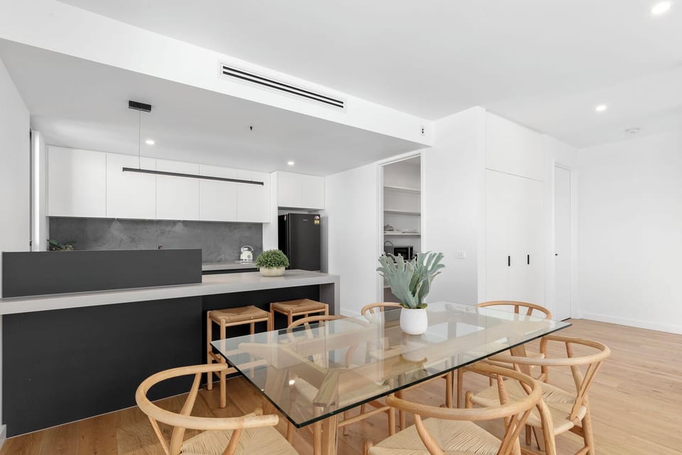 Kitchen - Dining