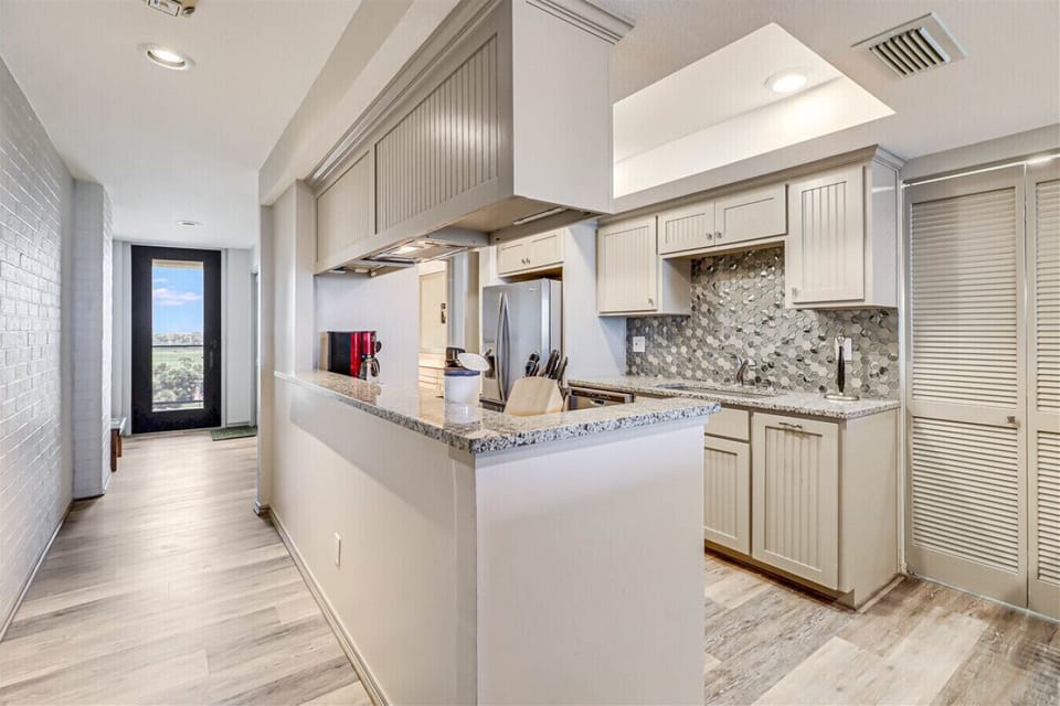 Updated Kitchen with Breakfast Bar