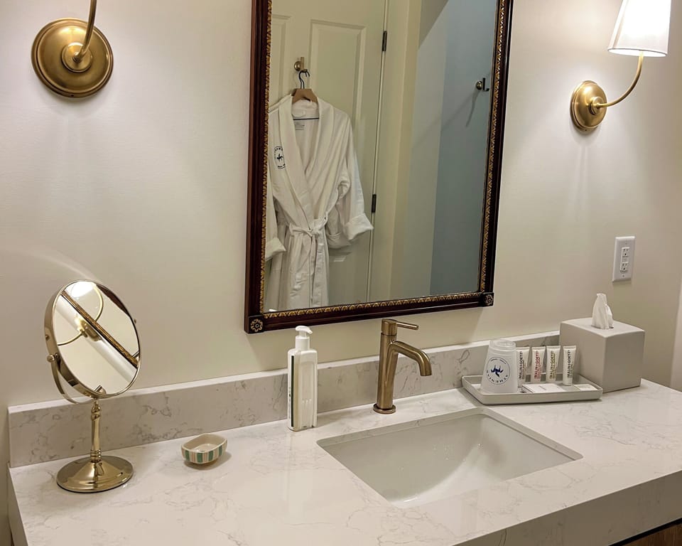 Bathroom in the Zeus Suite 