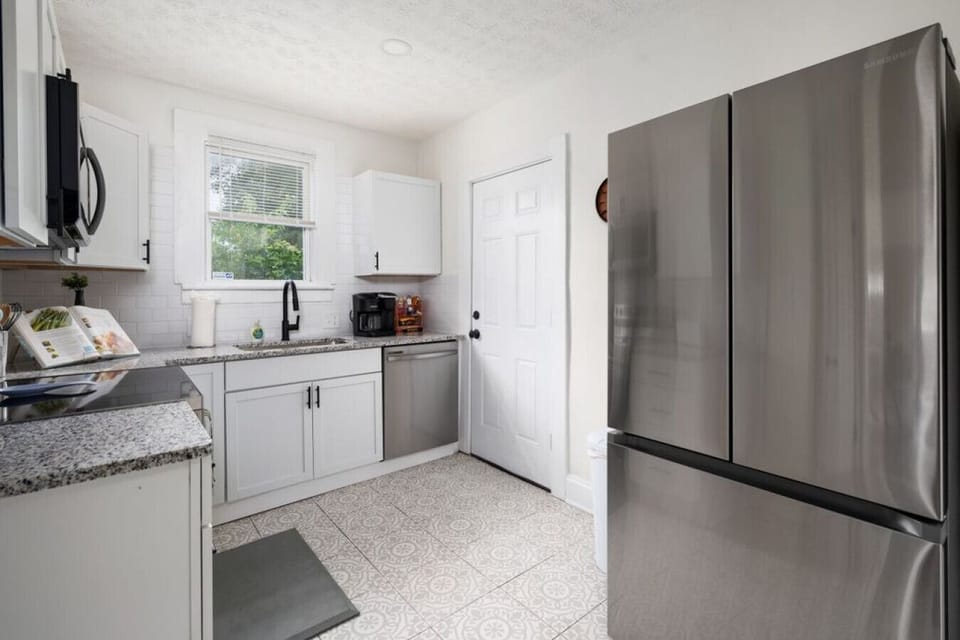 Fully Furnished Kitchen