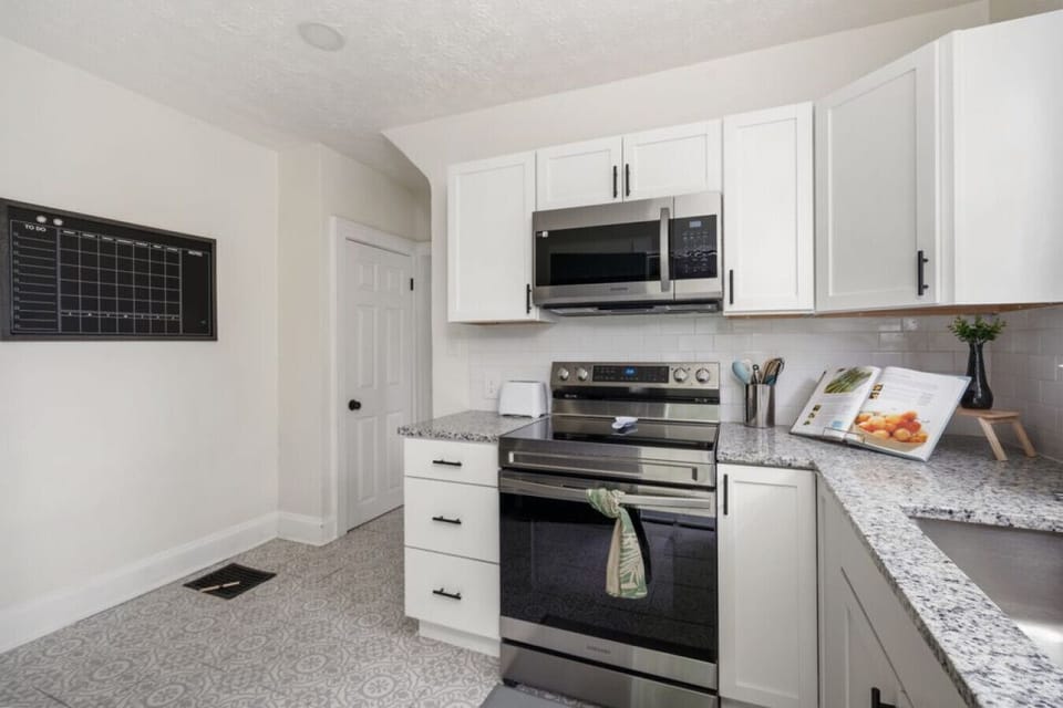Fully Furnished Kitchen