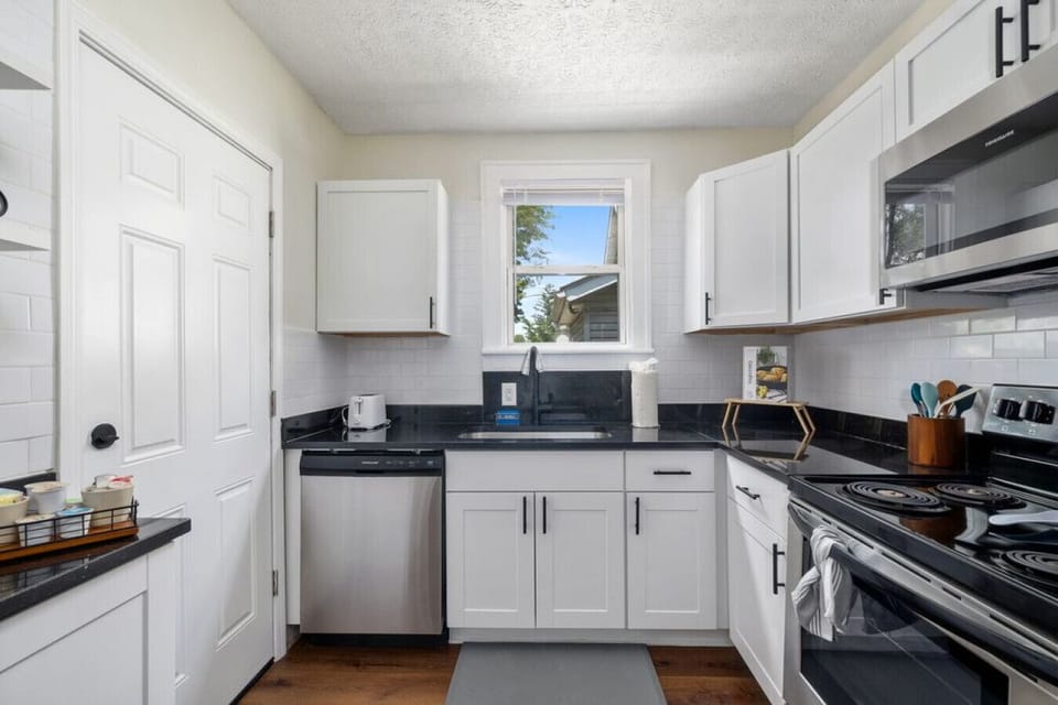 Fully Furnished Kitchen