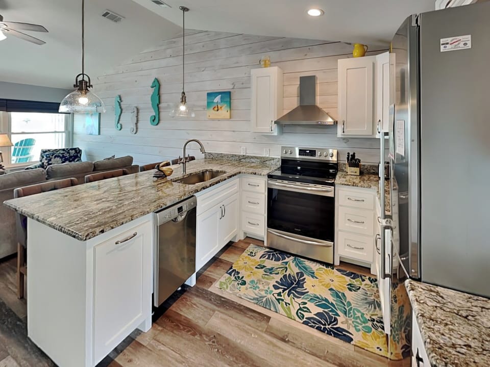 Full Kitchen