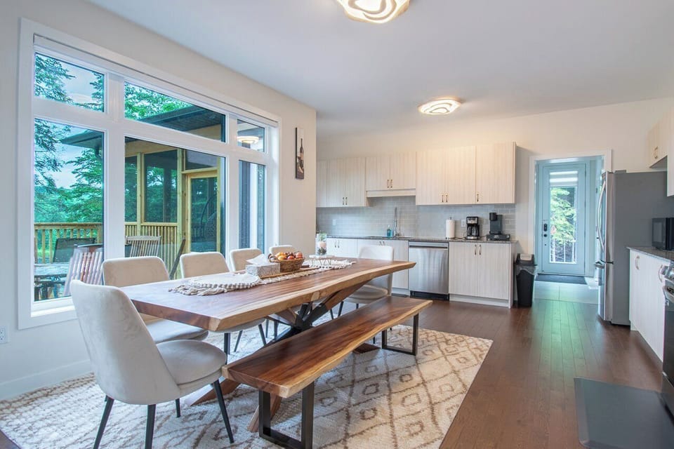 Dining Area and Kitchen