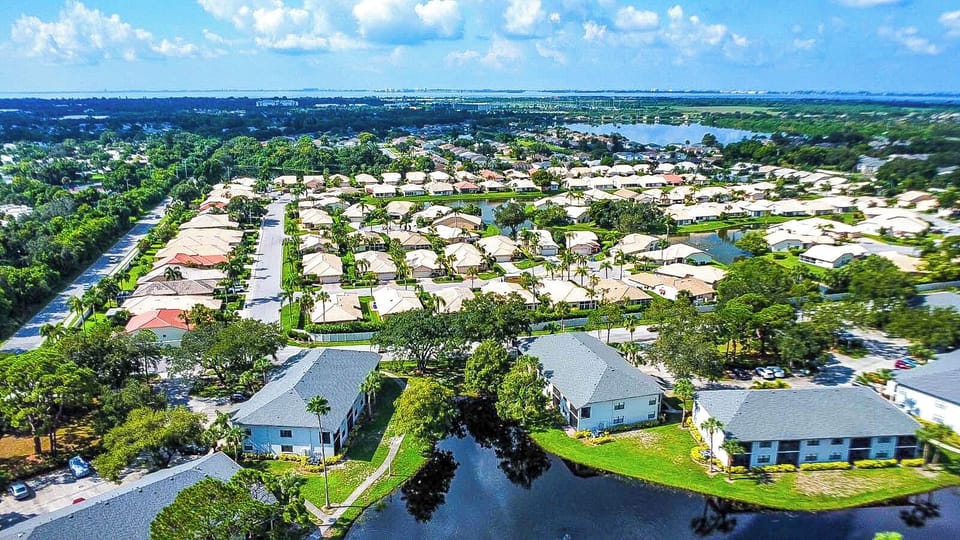 Shorewalk 62