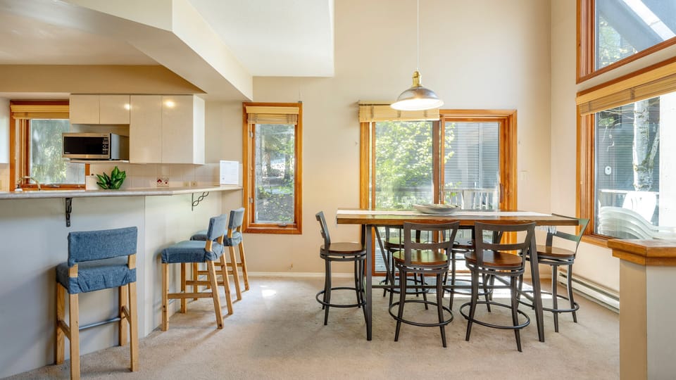 Main Floor - Dining Area