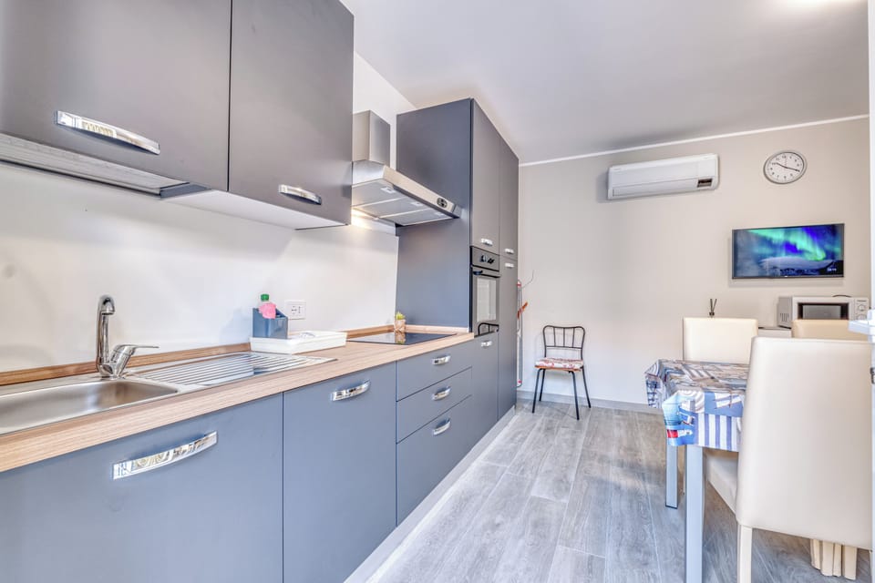Kitchen and dining area
