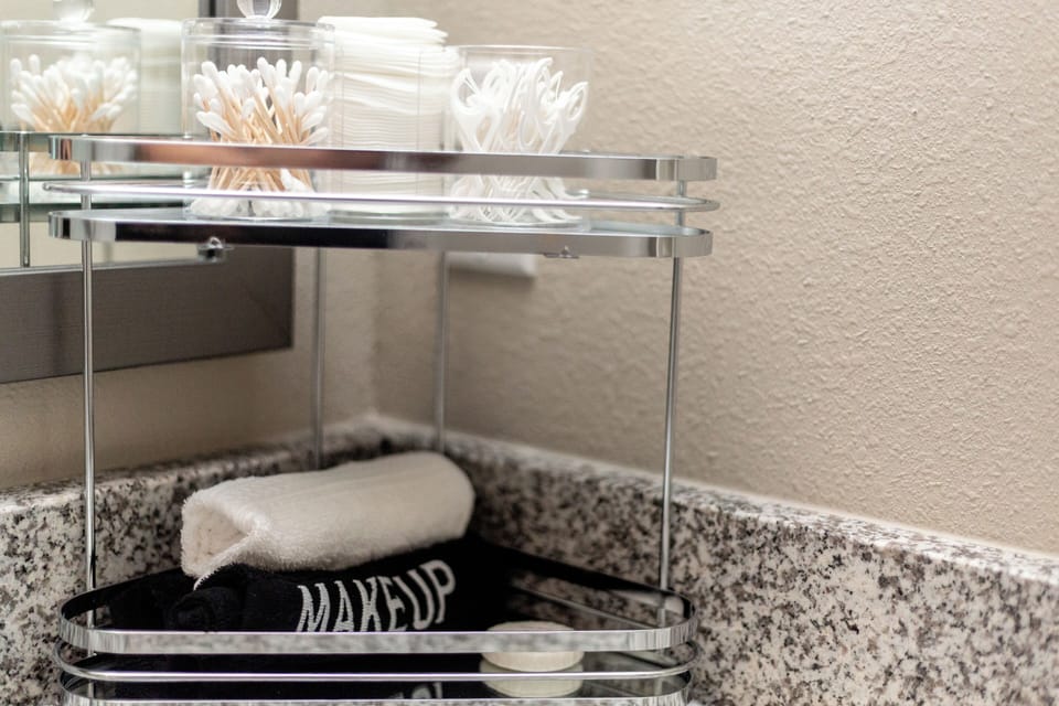 Bathroom amenities