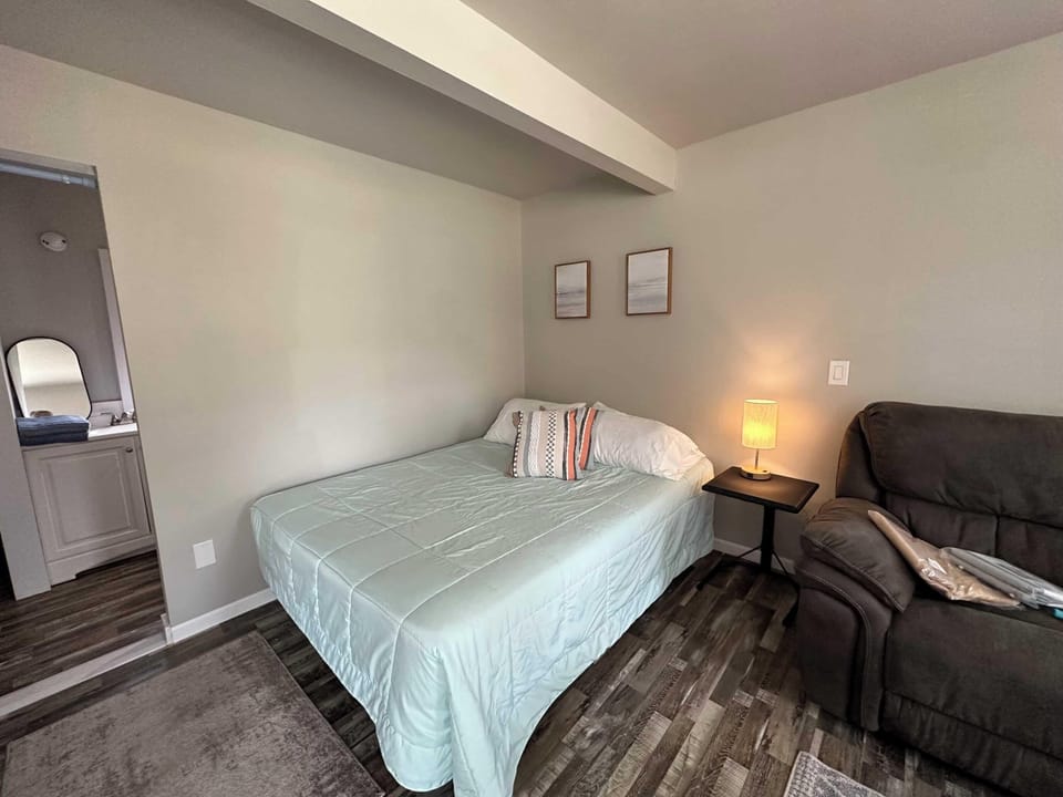 Queen bed