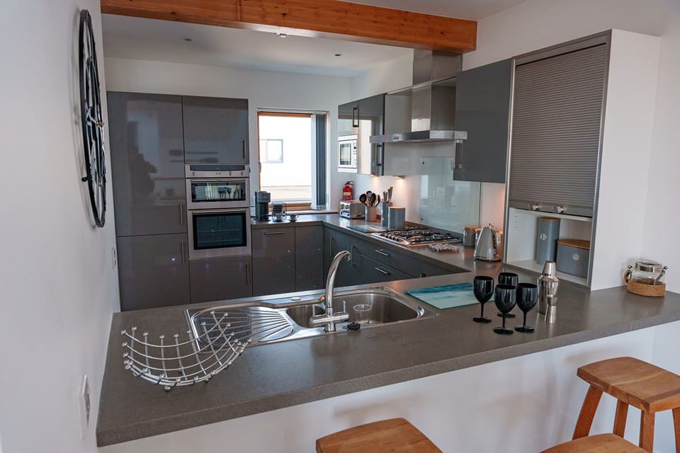 Cool Waves kitchen