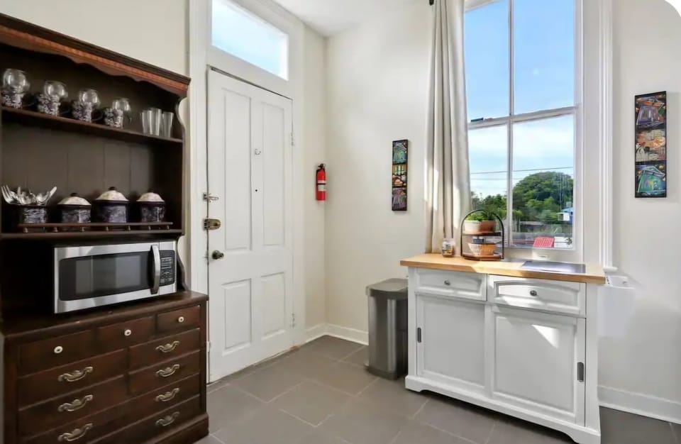 Spacious kitchen with everything you need