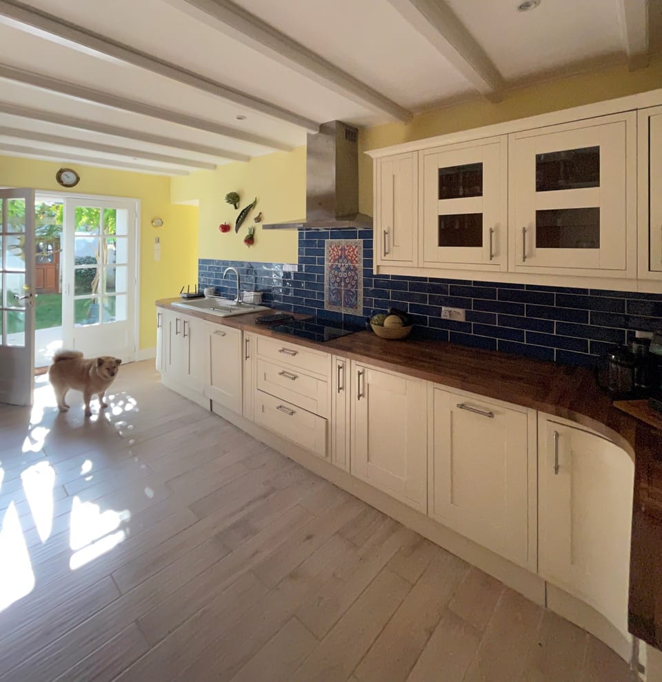 Modern recently fitted kitchen