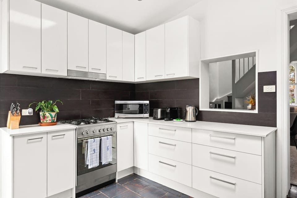 The kitchen comes well equipped for your holiday catering, but you’ll also find plenty of cafes and restaurants close by.
