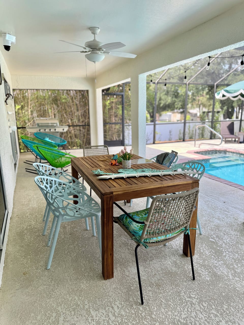 Outdoor dining