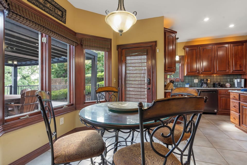 Breakfast Nook