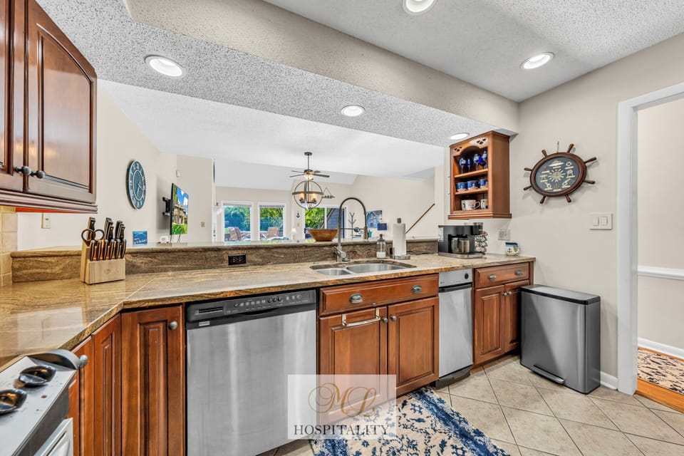 Kitchen (2)