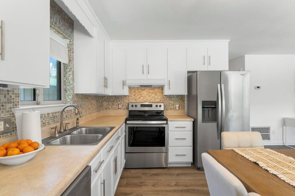 Fully-equipped kitchen

