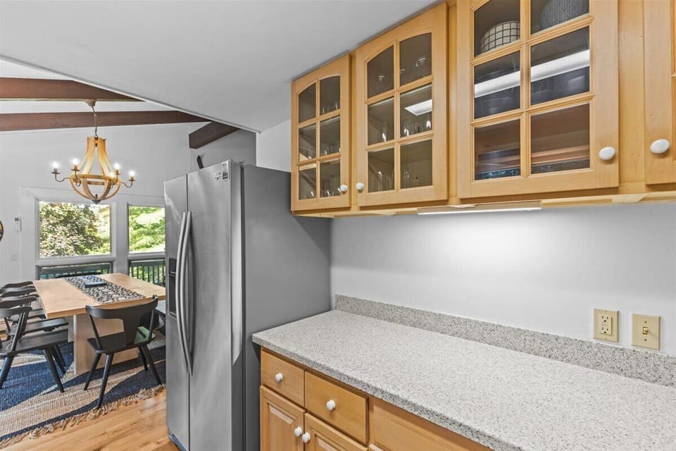 Impeccably Designed 3BR Stowe Woods Retreat (6009)