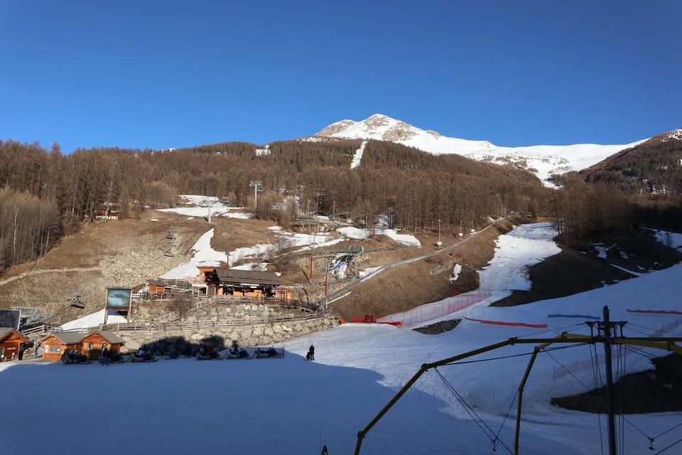 Snow and ski sports