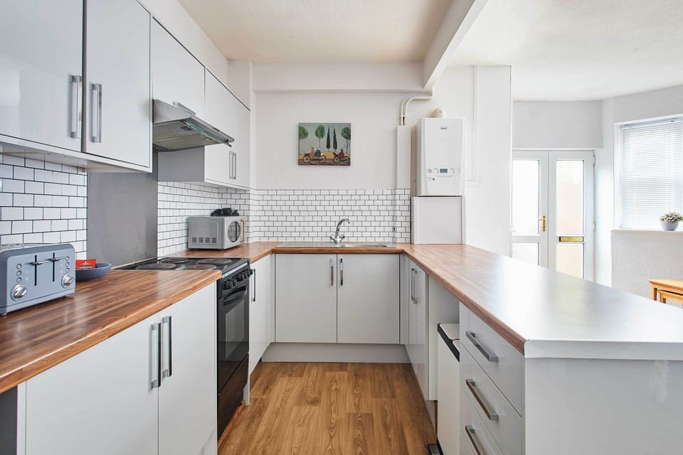 Trinity Road Apartment, Scarborough - Host & Stay