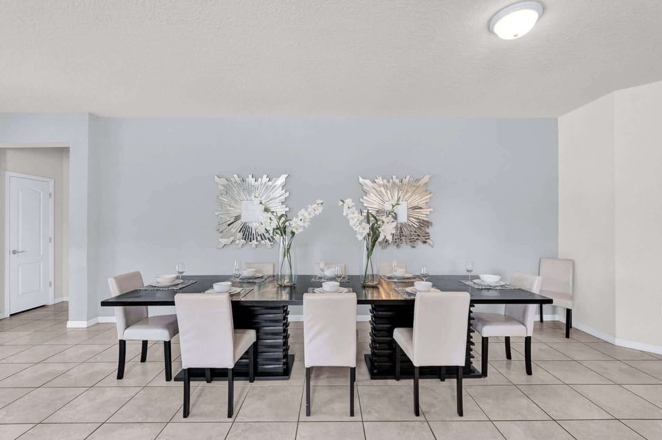 Dining Area for 8 Guests