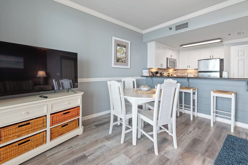 Beach Club Doral 1102 - Signature Properties
