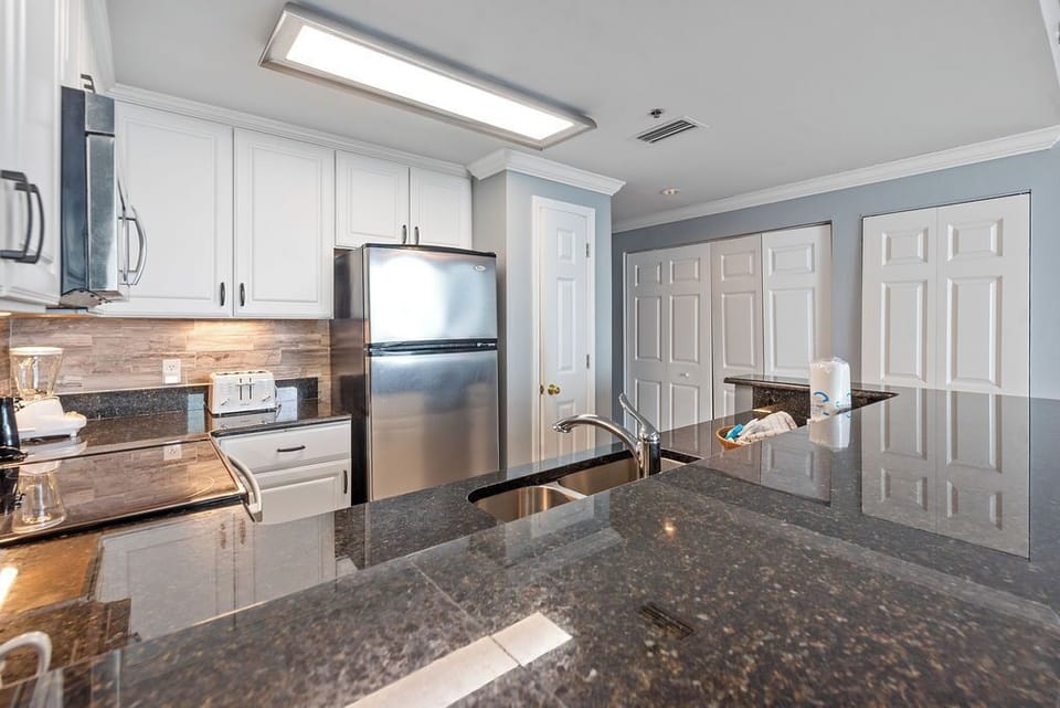 Beach Club Doral 1102 - Signature Properties