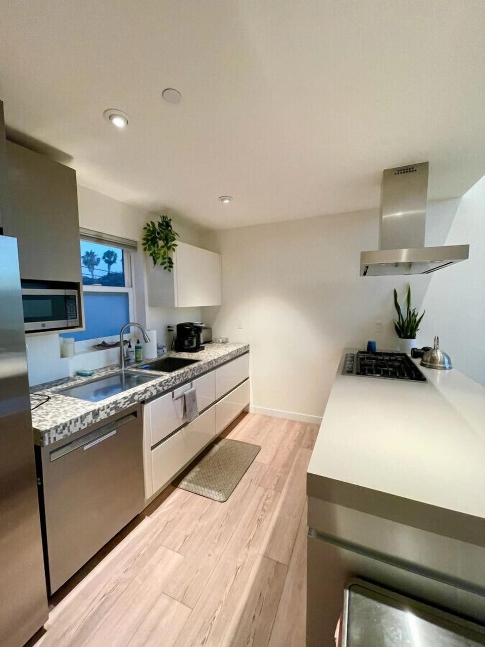 Full kitchen with island
