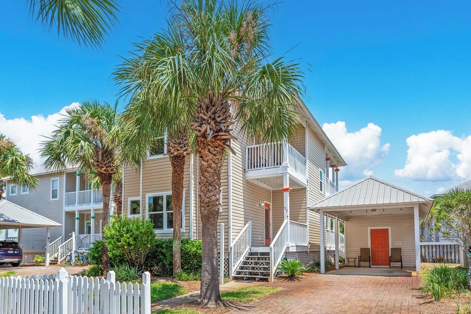 Sea Spray Cottage Front