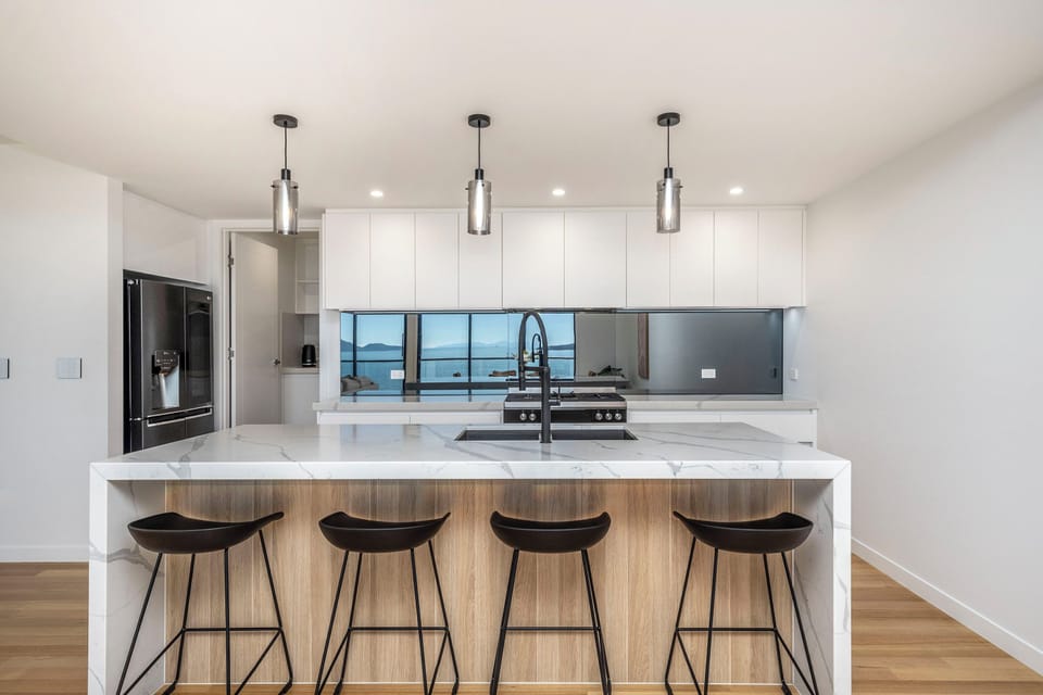 Kitchen Breakfast Bar Island