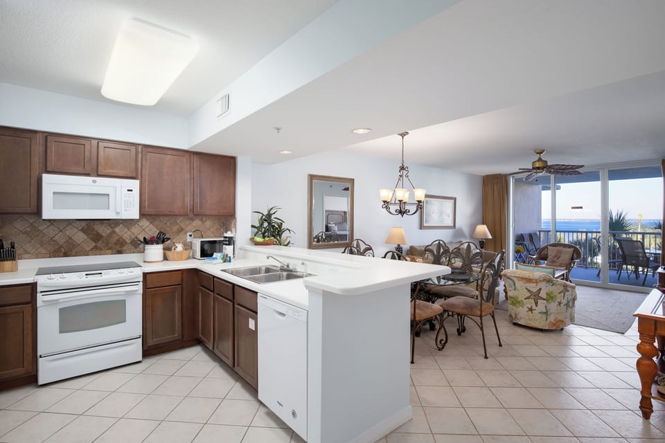 Kitchen, dining and living room