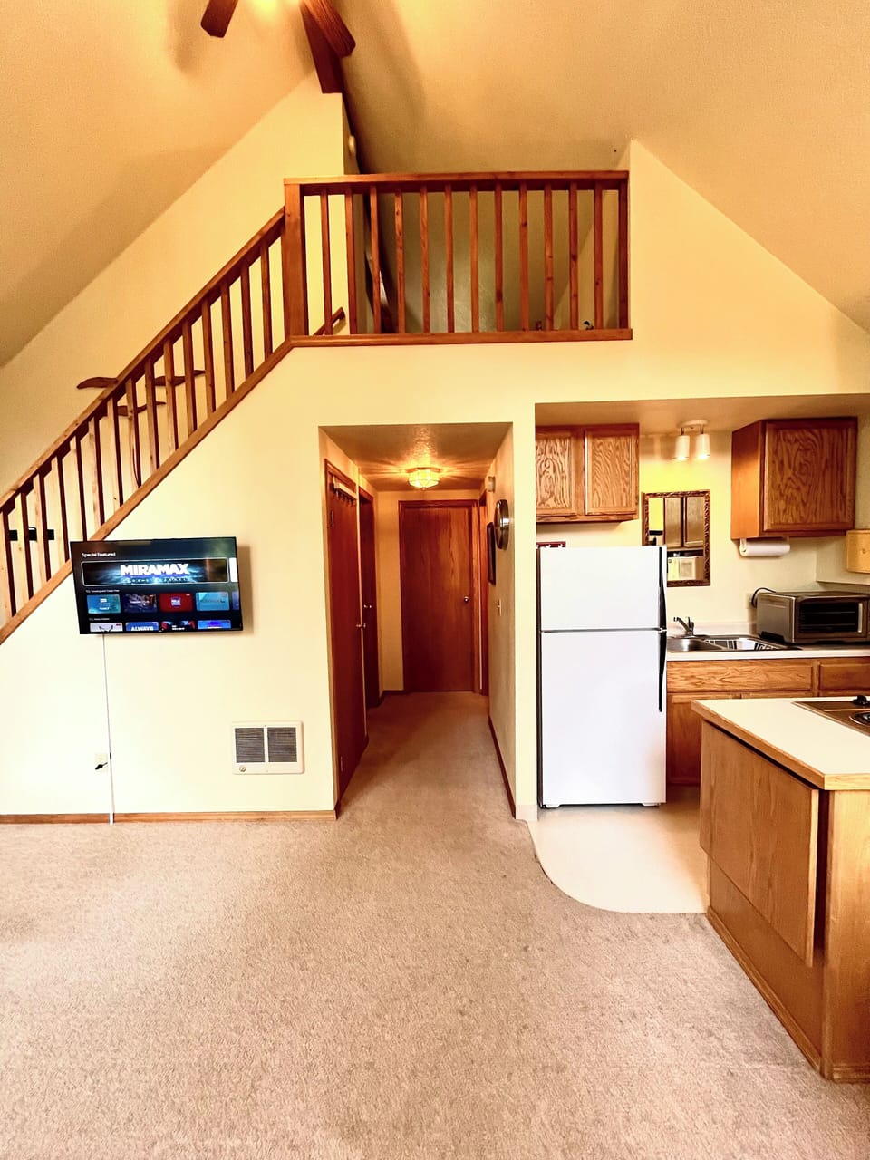 Kitchen / Dinning Space