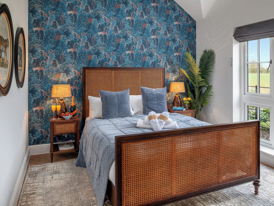 Double bedroom | Piglet Cottage - Wiggles and Piggles, Wimbish