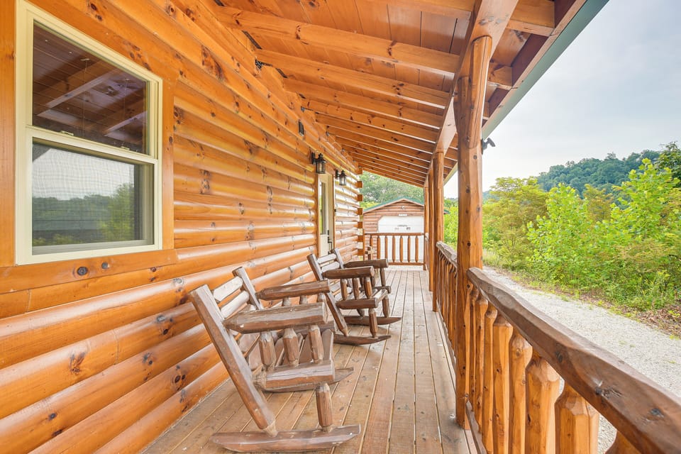 Chillicothe Vacation Rental | 3BR | 2BA | 1,100 Sq Ft | 5 Steps to Enter