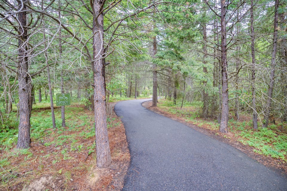 Community Amenities | Hiking & Biking Trails