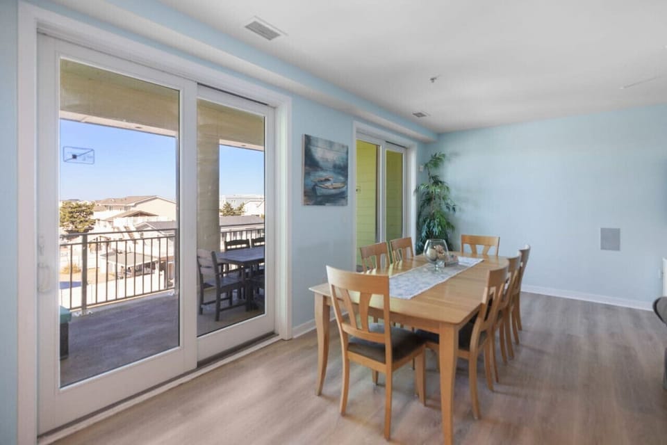 Eat, laugh, and relax in this well-designed dining space.