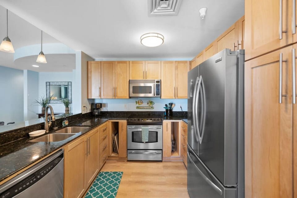Cook like a pro in this stylish and fully functional kitchen.