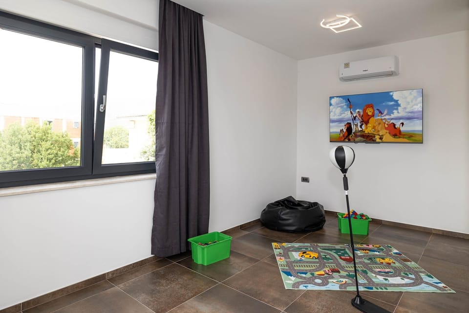 Living room 2